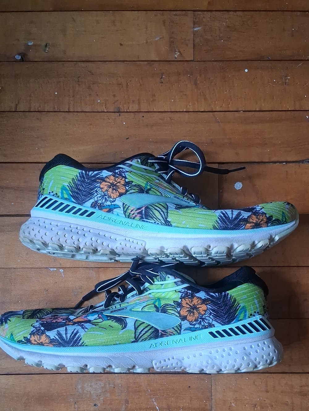 Brooks Sz 9 Adrenaline GTS - Picture 6 of 11